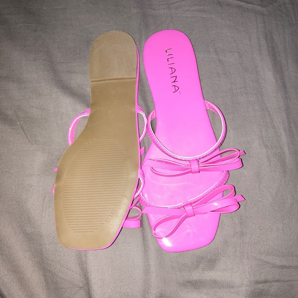 Size 6 1/2 women’s sandlas